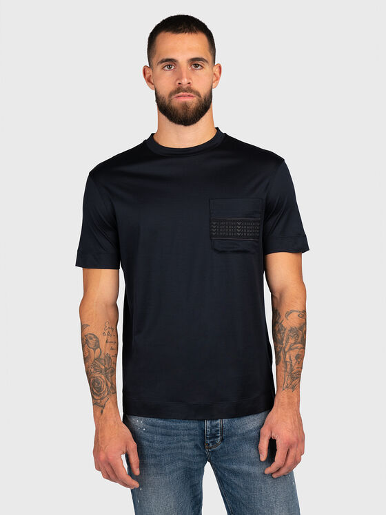 T-shirt with accent pocket - 1