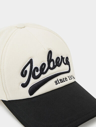 Baseball cap with logo - 4