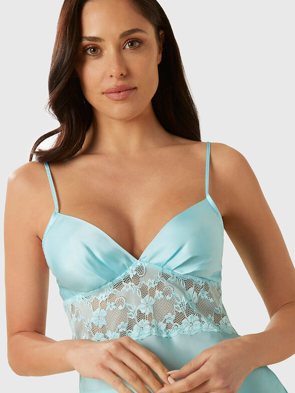 PRIMULA COLOR blue top wtih lace accents - 3