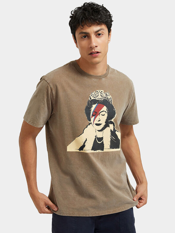 QUEEN T-shirt with print in beige - 1