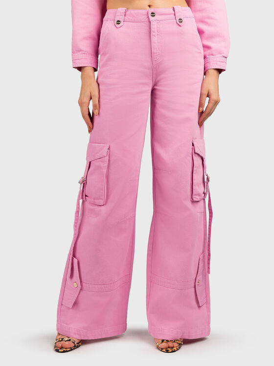 Pantaloni cargo roz din denim - 1