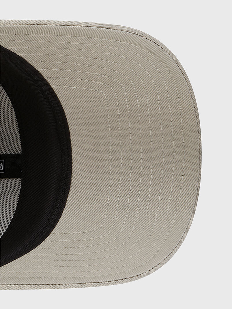 Cap with visor - 3