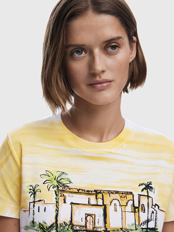 White T-shirt with oval neckline and print - 4