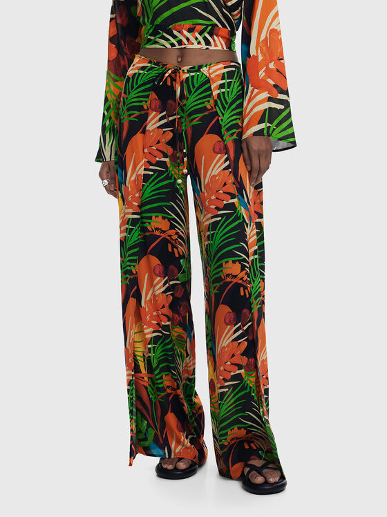 Pantaloni parte peste parte cu imprimeu tropical - 1