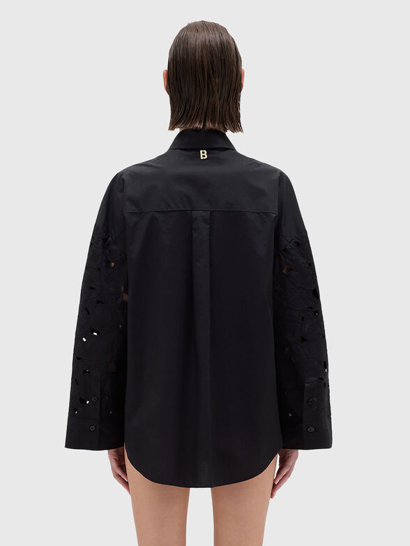 Oversized shirt with floral embroidery - 3