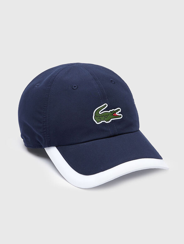 Black hat with visor and logo detail - 1