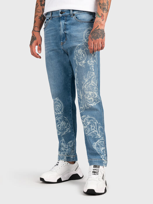  Light blue jeans with print