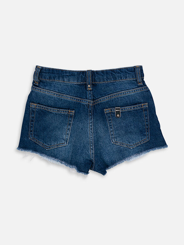 Denim shorts with unfinished hem - 2