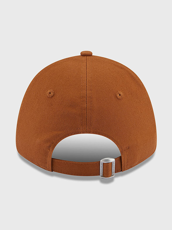Brown cap with embroidery - 2