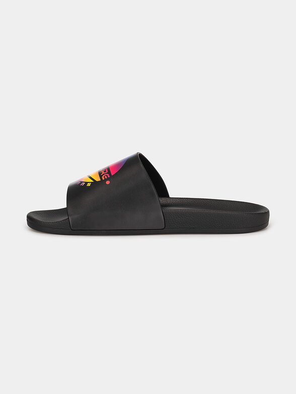 Black beach slippers with print - 4