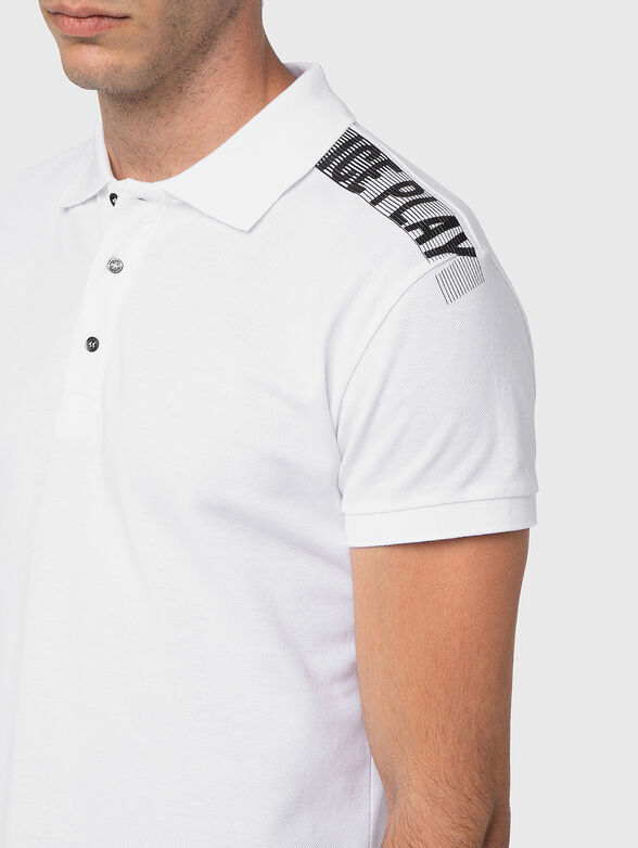 Polo-shirt with contrasting logo detail - 4