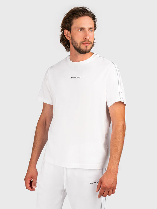 Black T-shirt with logo details