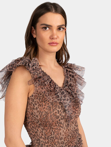 V-neck top with animal print - 5