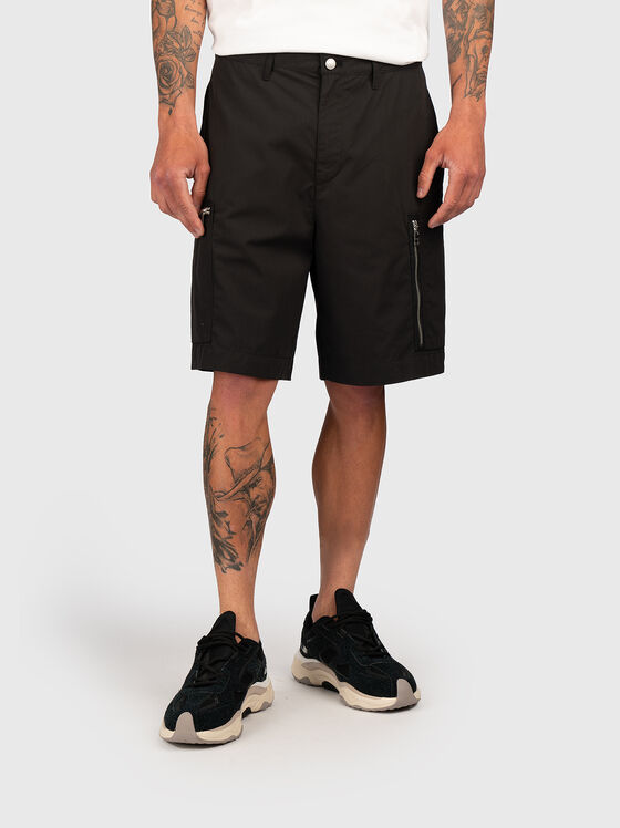 Pantaloni scurți cu fermoare cu accent - 1