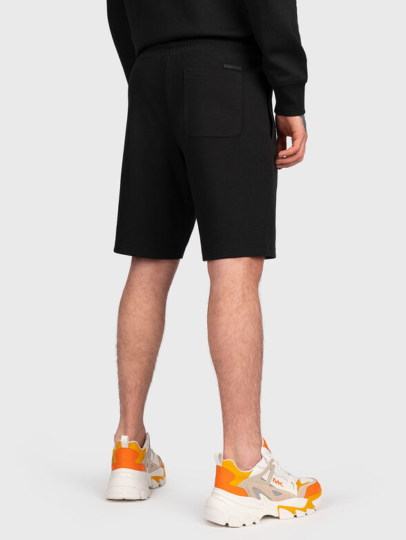 Black shorts with contrasting logo print - 2