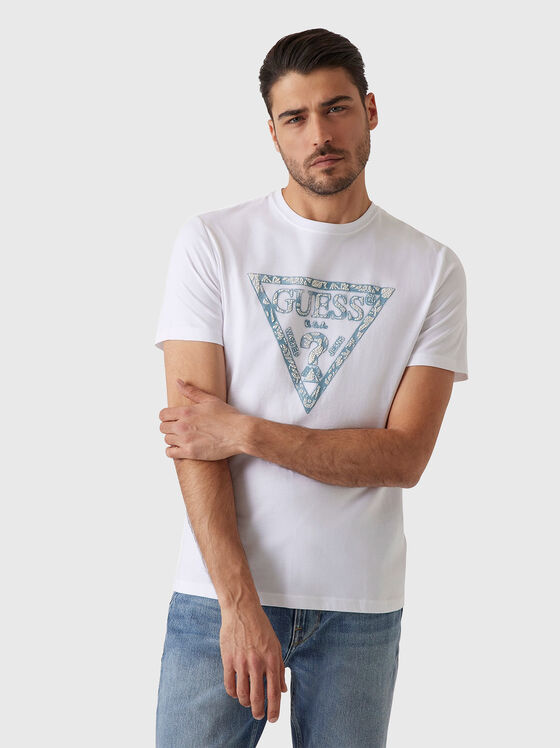 Tricou alb cu logo triunghiular  - 1