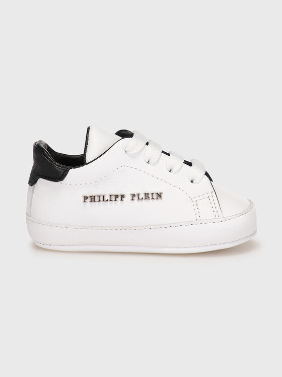 Leather sneakers with embossed logo inscription - 1