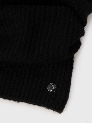 Knitted set hat and scarf - 4