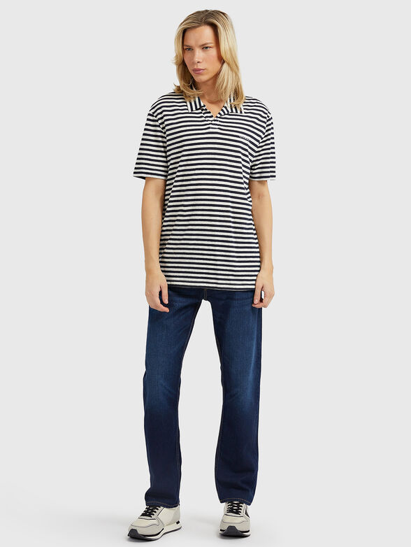 Polo shirt with striped print and logo detail - 2