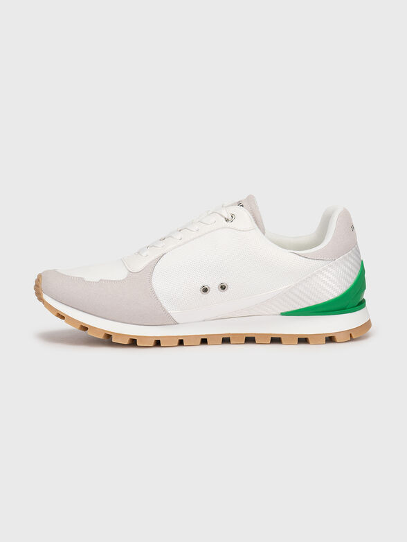 Sports shoes with contrasting appliqué - 4