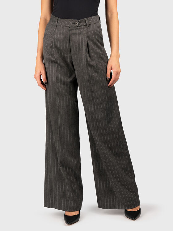 Pantaloni gri evazați - 1