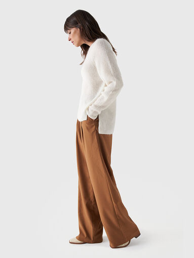 Oval neck sweater in wool blend - 4