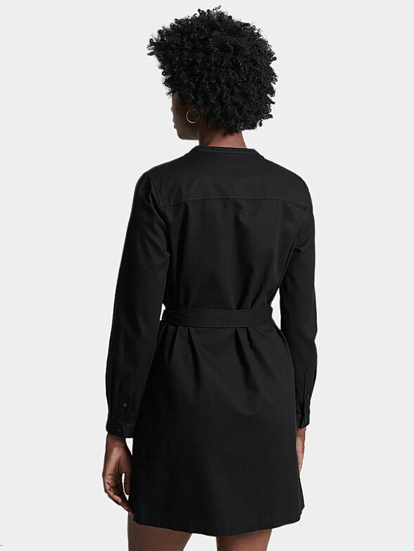 Dress with long sleeves and belt - 3
