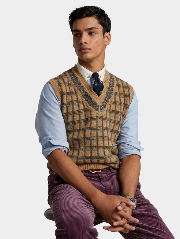 Sleeveless V-neck sweater - 1