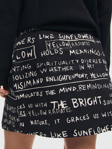 Black mini skirt with contrast print  - 3