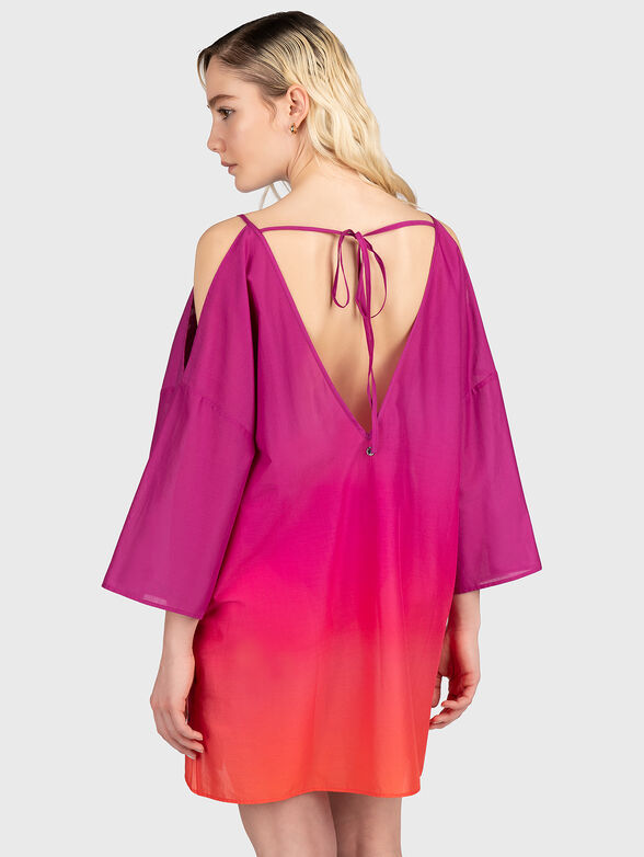 Beach dress with V-neck - 2