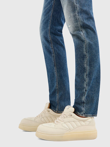Straight jeans with washed effect - 3