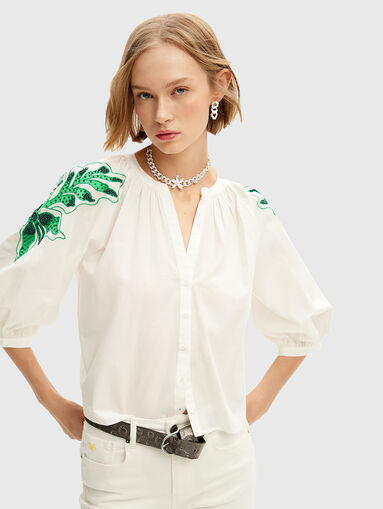 Cotton blouse with buttons and embroidery - 5