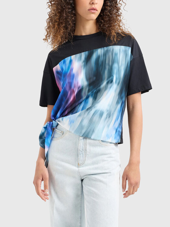 Tricou cu tiv asimetric și imprimeu artistic - 1