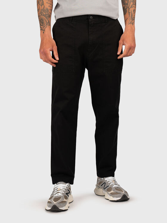 Pantaloni drepți cu talie elastică și logo - 1