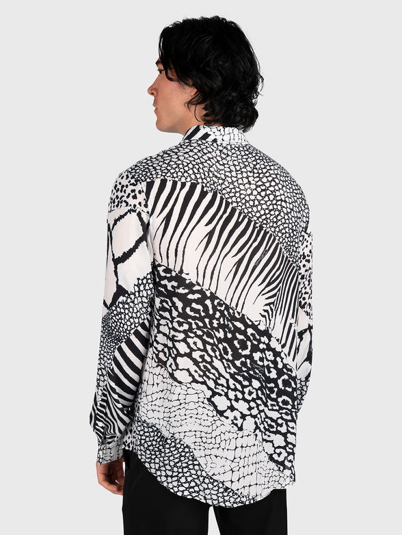 Shirt with accent patch and animal print - 2
