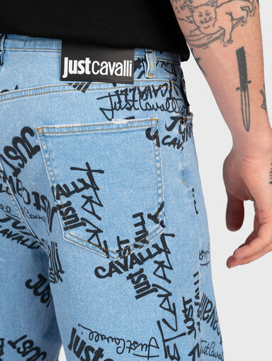 Denim shorts with art logo print - 3