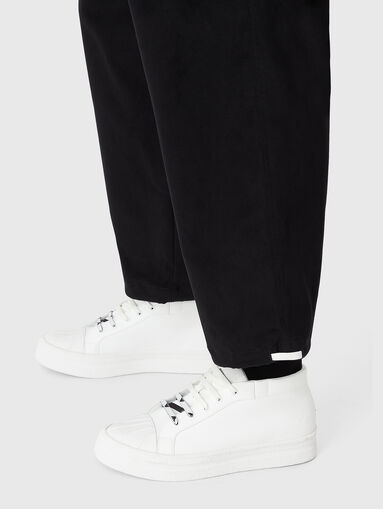 Cotton trousers with waist ties - 3