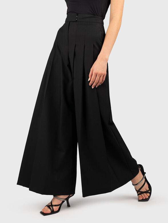 Trousers with high waist and wide legs - 3