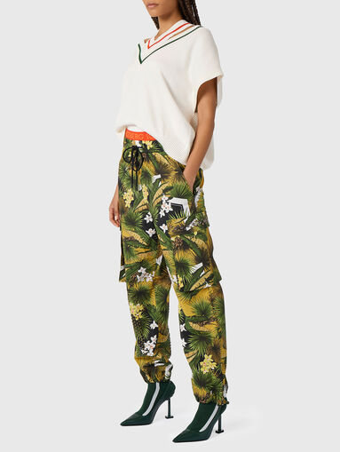 Cargo pants with laces and floral print - 5
