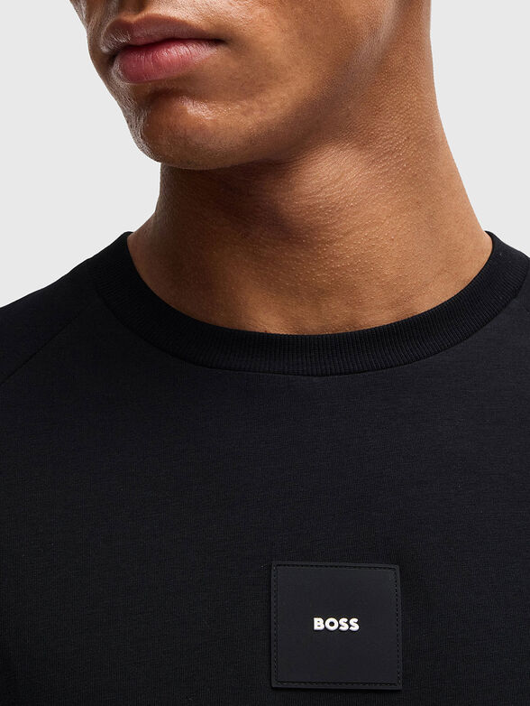 Cotton T-shirt with accent stitching - 4