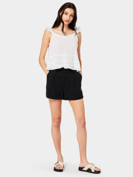 Top alb cu broderie - 1
