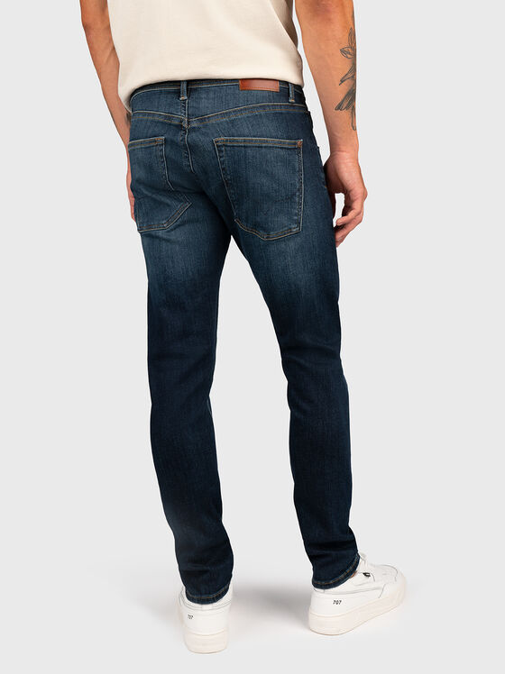 Dark blue jeans with logo patch - 2