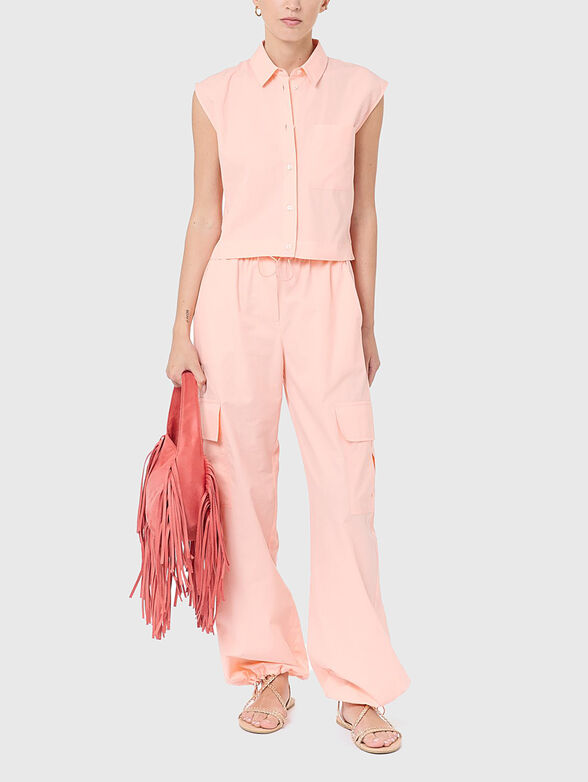 Sleeveless shirt in pink - 2
