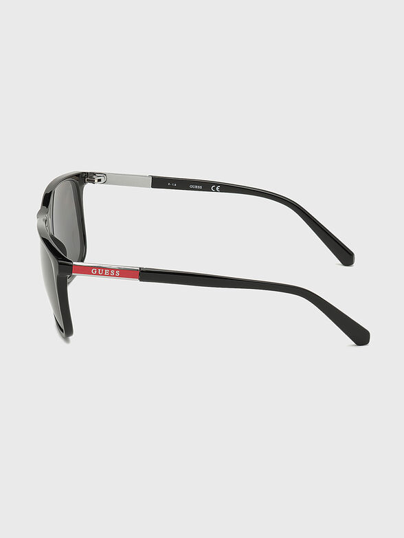 Sunglasses with logo - 2
