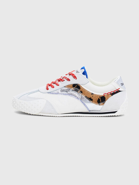 Sports shoes with animal detail and logo - 1