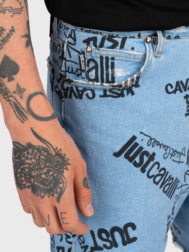 Denim shorts with art logo print - 4