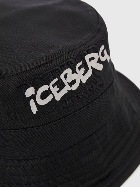 Black bucket hat with contrasting logo - 4