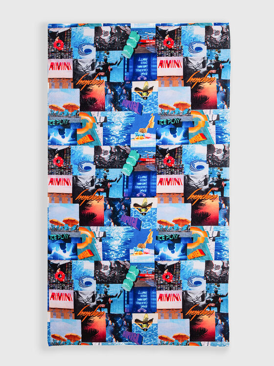 Beach towel with multicolour print - 1