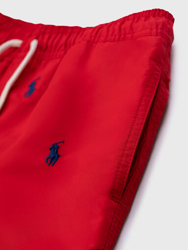 Red shorts with logo effect - 4