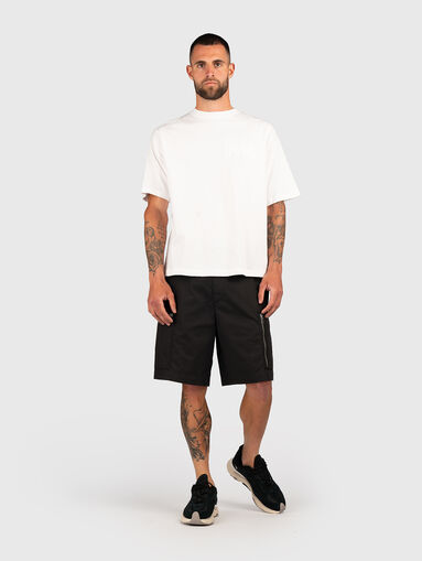 Shorts with accent zip - 5